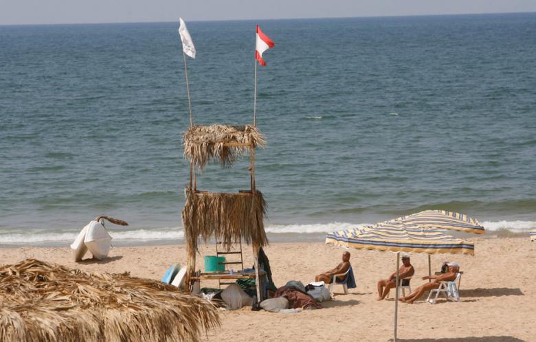 Shacks and kiosks were removed from the Ramlet al-Baida beach earlier this week | Source: Marwan Tahtah 